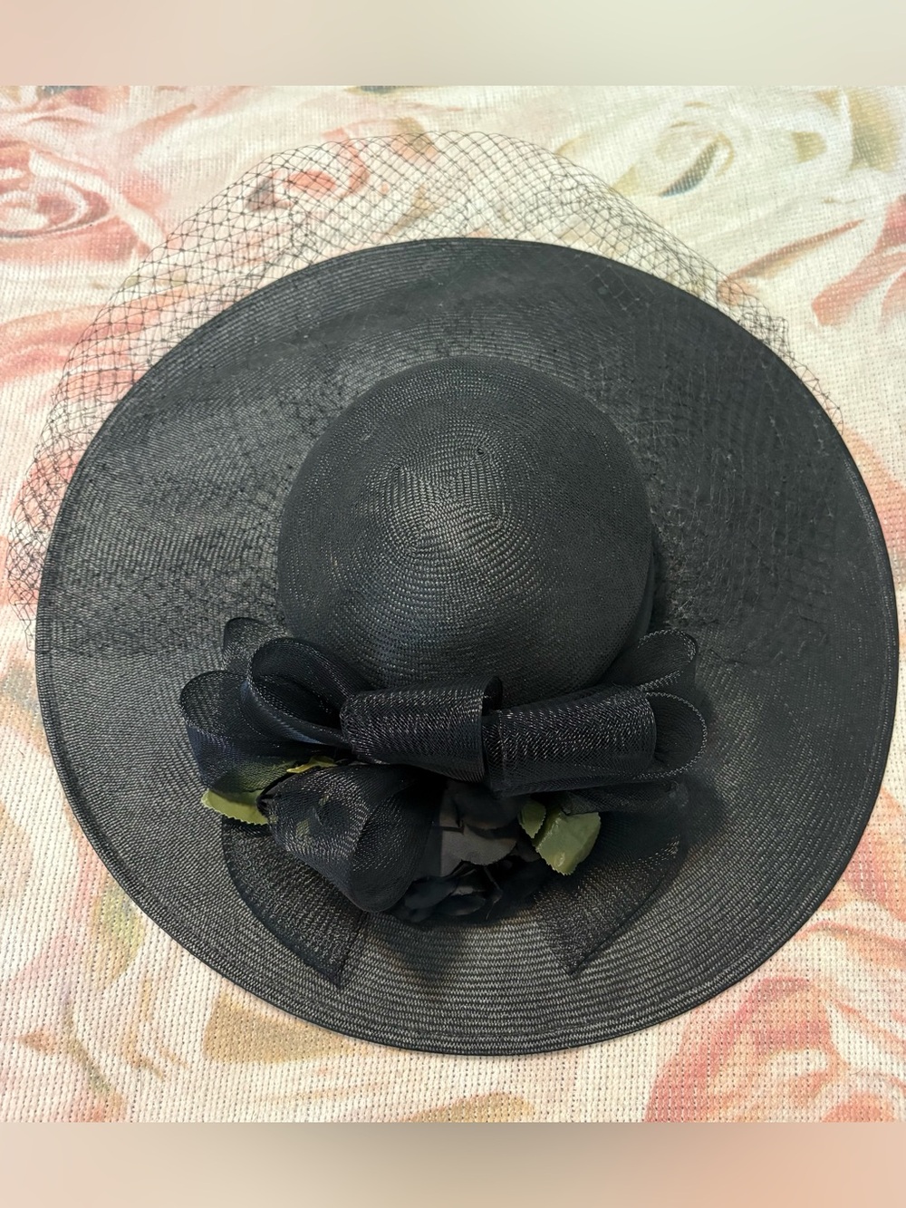 Vintage Wide-Brim Women's Dress Hat with Bow, Flower Accent, and Veil